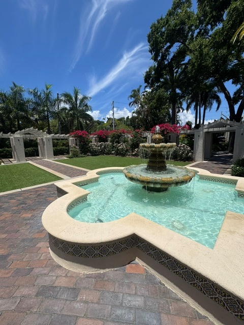 The Vinoy Tea Garden